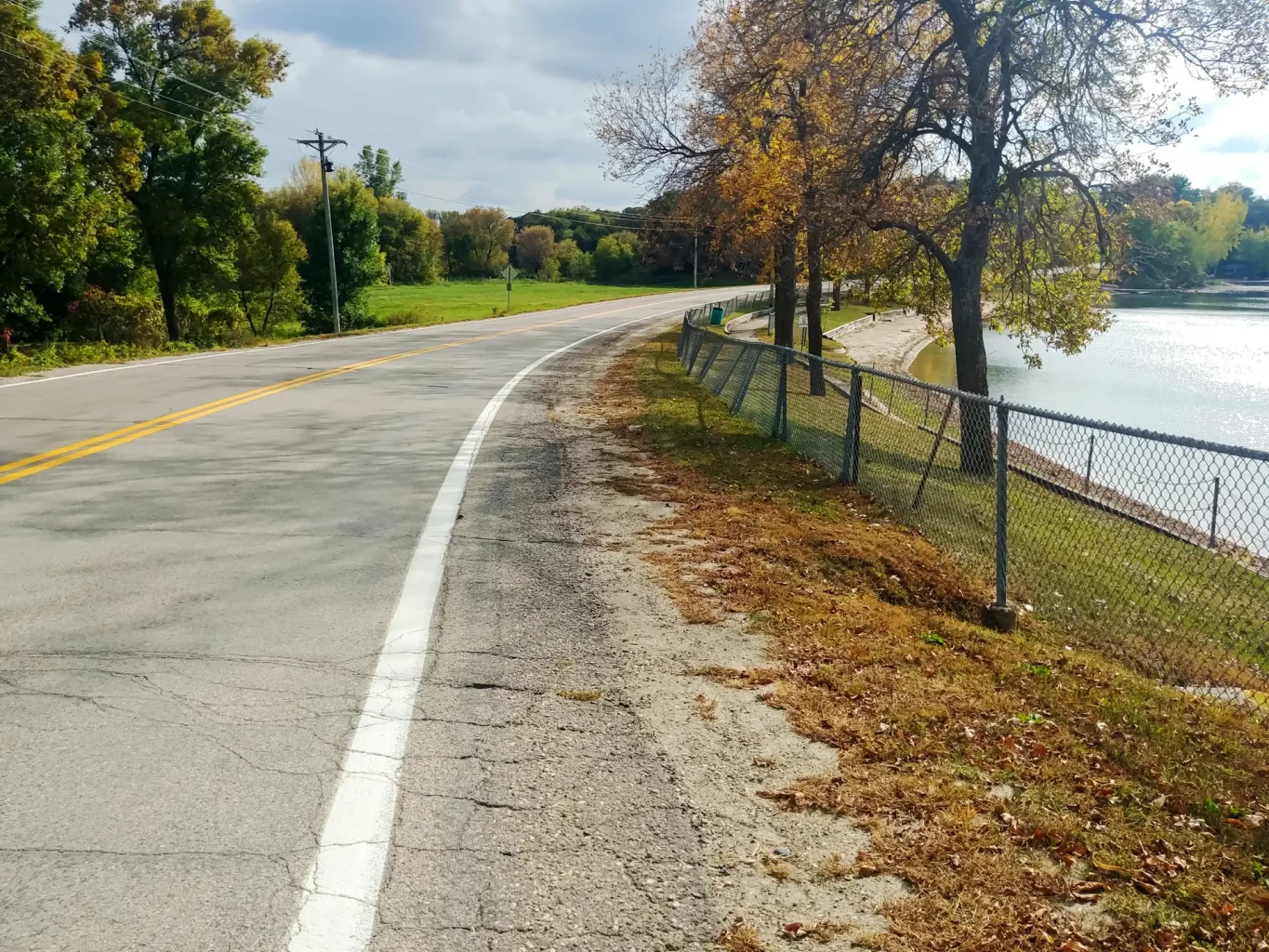 lakeside-road-autumn-1920